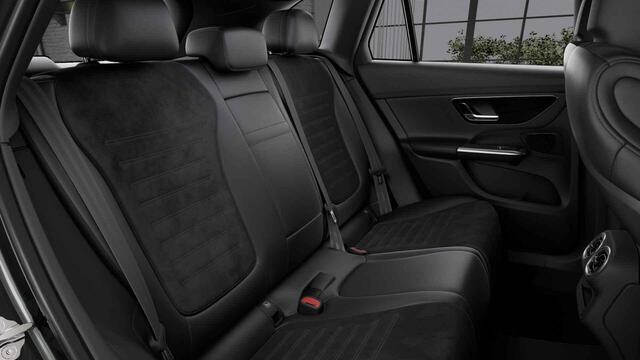 Mercedes-Benz GLC-KLASSE 300e 4MATIC AMG Line | Night | Trekhaak | Panoramadak | Memory | Rijassistentiepakket Plus | 360 graden camera |