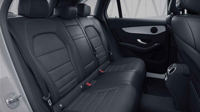 Mercedes-Benz GLC-KLASSE 200 4MATIC Business Solution AMG | Panoramadak | Trekhaak | Grootlicht assistent | Leder | Sfeerverlichting | Night | 360 graden camera |