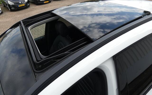 Mercedes-Benz GLC-KLASSE 250 4MATIC PREMIUM PLUS AMG,ACC,Pano,Leer,360
