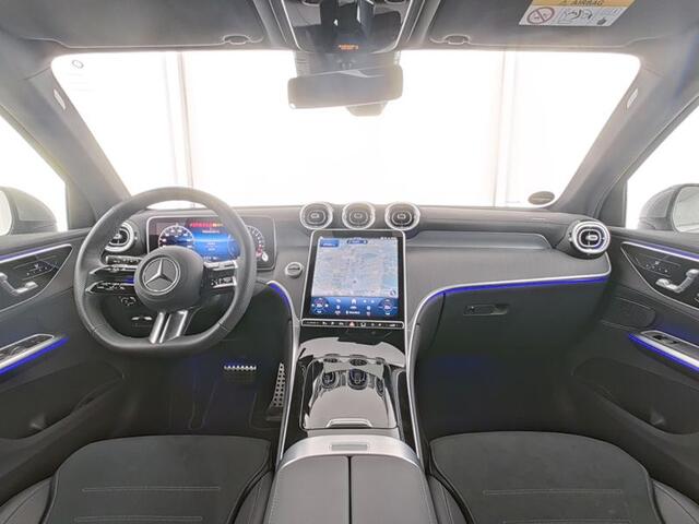 Mercedes-Benz GLC-KLASSE 300 e 4MATIC AMG Plug-In Hybride AMG Line | 20 Inch AMG Velgen | Trekhaak | Parkeerpakket met 360°-camera | Memory Voorstoelen. Inclusief 24 maanden Mercedes-Benz Certified garantie voor Europa.