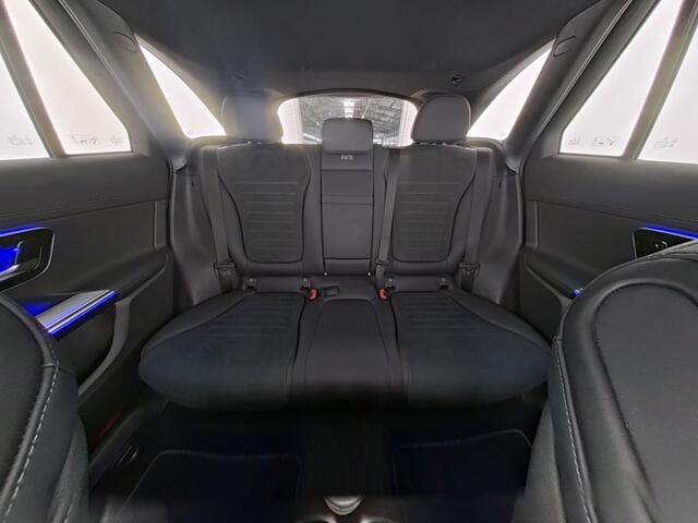 Mercedes-Benz GLC-KLASSE 300 e 4MATIC AMG Plug-In Hybride AMG Line | 20 Inch AMG Velgen | Trekhaak | Parkeerpakket met 360°-camera | Memory Voorstoelen. Inclusief 24 maanden Mercedes-Benz Certified garantie voor Europa.