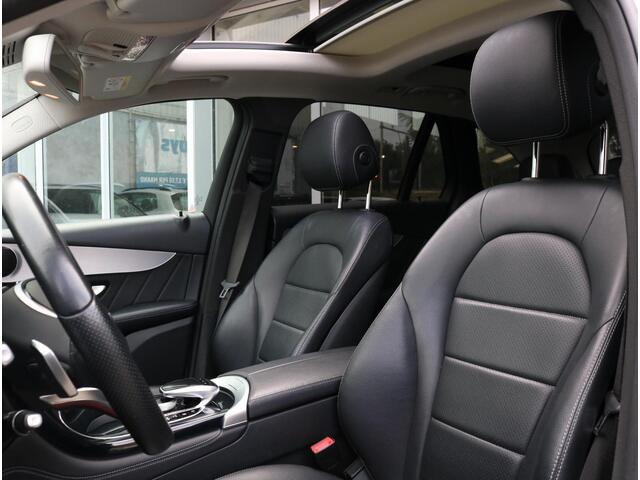Mercedes-Benz GLC-KLASSE 250 4MATIC AMG Line | Panoramadak | Trekhaak | Adaptive Cruise control