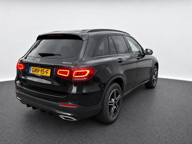 Mercedes-Benz GLC-KLASSE 300e 4MATIC Business Solution AMG Navigatie Apple CarPlay Android Auto 360° camera Parkeerhulp Cruise Control Full Led Stoelverwarming Elektrische achterklep Climate Control Lichtmetalen velgen