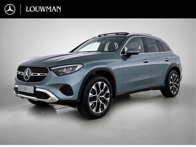 Mercedes-Benz GLC-KLASSE 300e 4MATIC Business Solution Luxury | Comfortpakket Plus | Parkeerpakket | Trekhaak | Panoramaschuifdak | DISTRONIC | Sierdelen hout aluminiumlines | URBAN GUARD Plus | Dakhemel stof zwart |