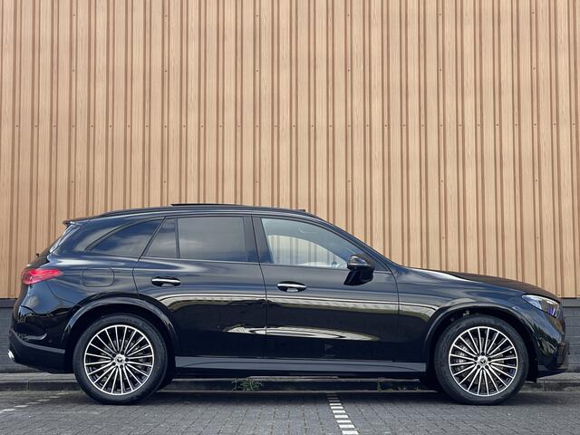 Mercedes-Benz GLC-KLASSE 220d 4MATIC AMG Line | 360 Camera | Panoramadak | Sfeerverlichting | Digital Light | Zwenkhaak | Burmester | Apple Carplay | Keyless |