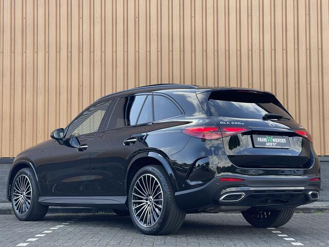 Mercedes-Benz GLC-KLASSE 220d 4MATIC AMG Line | 360 Camera | Panoramadak | Sfeerverlichting | Digital Light | Zwenkhaak | Burmester | Apple Carplay | Keyless |