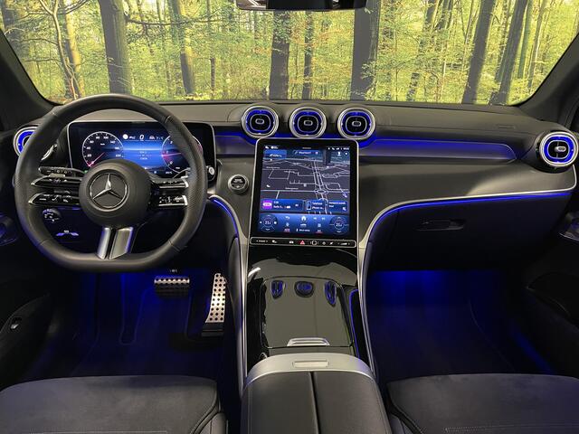 Mercedes-Benz GLC-KLASSE 220d 4MATIC AMG Line | 360 Camera | Panoramadak | Sfeerverlichting | Digital Light | Zwenkhaak | Burmester | Apple Carplay | Keyless |