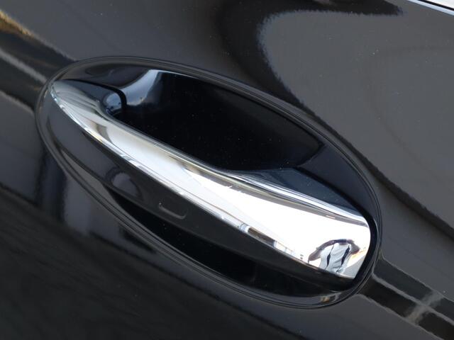 Mercedes-Benz GLC-KLASSE 300e 4MATIC Business Solution AMG l Keyless l Achteruitrij camera l Stoelverwarming