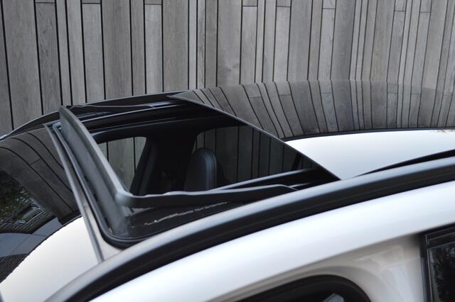 Mercedes-Benz GLC-KLASSE 300e 4MATIC AMG Led Leder Panorama Memory Luchtvering Burmester Head-Up Trekhaak Pdc