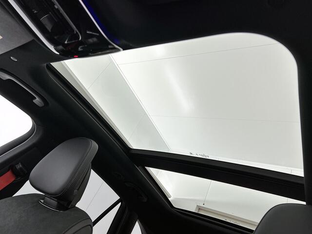 Mercedes-Benz GLC-KLASSE 300 e 4MATIC AMG Plug-In Hybride AMG Line | Night Pakket | Panorama Schuif-Kanteldak | Distronic | Parkeerpakket met 360°-camera. Inclusief 24 maanden Mercedes-Benz Certified garantie voor Europa.