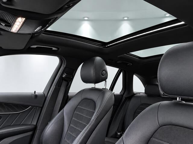 Mercedes-Benz GLC-KLASSE 300e 4MATIC AMG Panodak Trekhaak Camera Nightpakket Adaptivecruise Android/AppleCarplay
