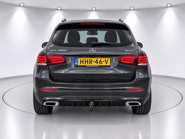 Mercedes-Benz GLC-KLASSE 300e 4MATIC AMG Panodak Trekhaak Camera Nightpakket Adaptivecruise Android/AppleCarplay