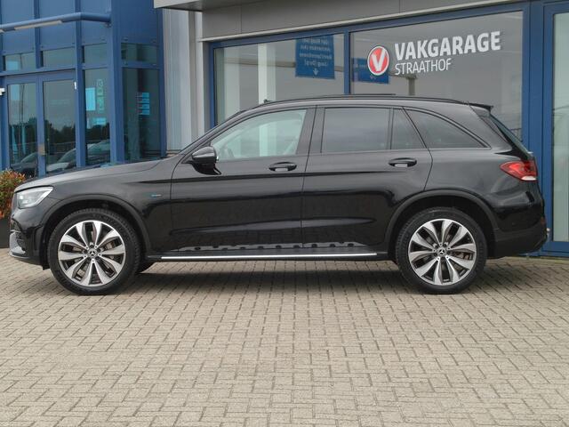 Mercedes-Benz GLC-KLASSE 300e 4MATIC Business Solution AMG, Schuifdak / Trekhaak / Sfeerverlichting / Camera / 20' LMV