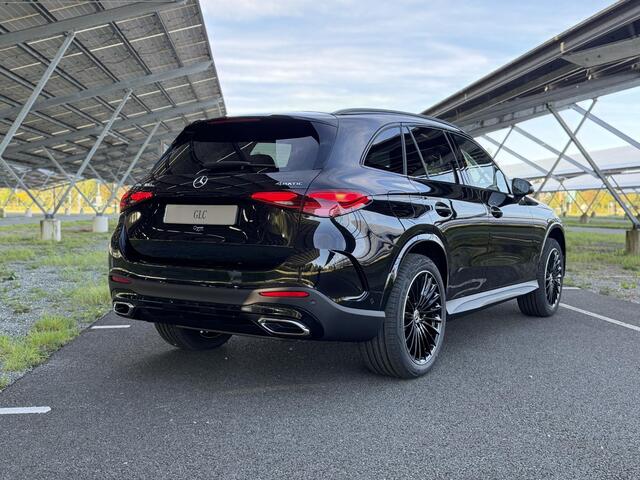 Mercedes-Benz GLC-KLASSE 300e 4MATIC Business Solution AMG | Night | Panoramadak | Memory stoelen | Digital light | Sfeerverlichting | Apple carplay |