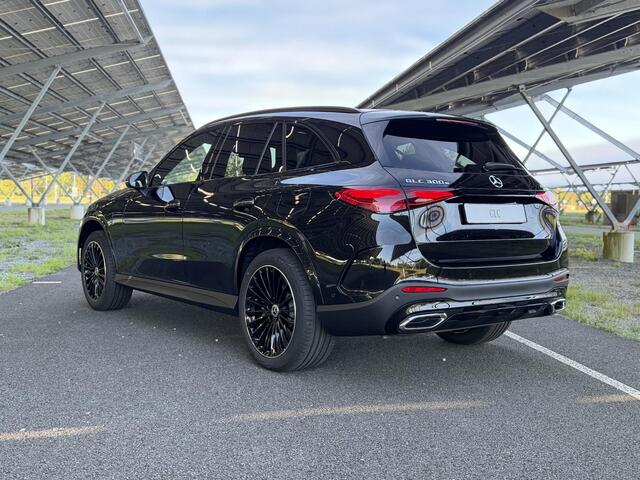 Mercedes-Benz GLC-KLASSE 300e 4MATIC Business Solution AMG | Night | Panoramadak | Memory stoelen | Digital light | Sfeerverlichting | Apple carplay |
