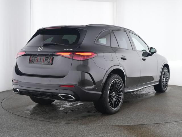 Mercedes-Benz GLC-KLASSE 300 e 4MATIC AMG Plug-In Hybride AMG Line | Night Pakket | Trekhaak | 20 Inch AMG Velgen | Parkeerpakket met 360°-camera. Inclusief 24 maanden Mercedes-Benz Certified garantie voor Europa.