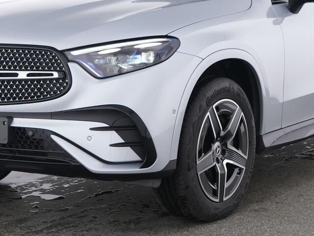 Mercedes-Benz GLC-KLASSE 400e 4MATIC AMG Line Premium I Panoramadak I Trekhaak I 360 camera I I Head-up I Stoelverwarming V + A I Burmester I Winterpakket I Keyless-GO I DIGITAL LIGHT I I Carplay I Distronic I Night pakket I Rij assistent plus I
