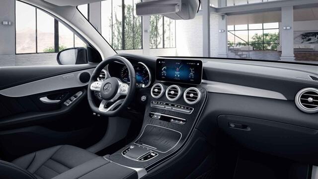 Mercedes-Benz GLC-KLASSE 200 Advantage | Trekhaak | Panoramadak | Night | Achteruitrijcamera | Stoelverwarming |