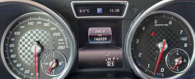 Mercedes-Benz GLE-KLASSE 350 4 MATIC / AMG / PANO / LEER / NAVI /