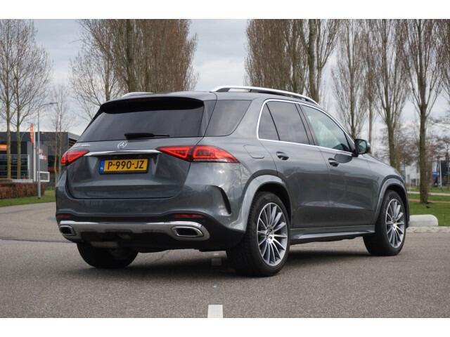 Mercedes-Benz GLE-KLASSE 400 d 4MATIC Premium V6 l 331 PK l Airmatic Luchtvering l Panormadak l MBUX l Burmerster l Wegklapbare Trekahaak l Nappa Leder l l Multispaaks velgen l Softclose l Stoelverwarming l Hout inleg l Widescreen l MBUX l