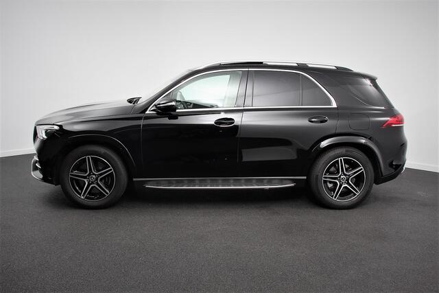Mercedes-Benz GLE-KLASSE 350 e AMG 4-MATIC leder adaptive Cruise Control Burmester Audio Panorama dak 20 Inch Lichtmetalen Velgen Trekhaak