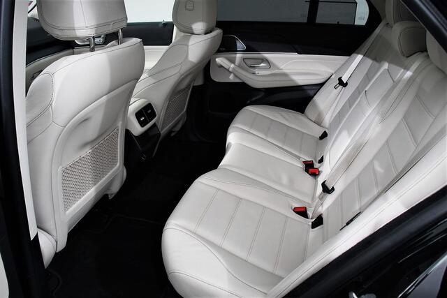 Mercedes-Benz GLE-KLASSE 350 e AMG 4-MATIC leder adaptive Cruise Control Burmester Audio Panorama dak 20 Inch Lichtmetalen Velgen Trekhaak