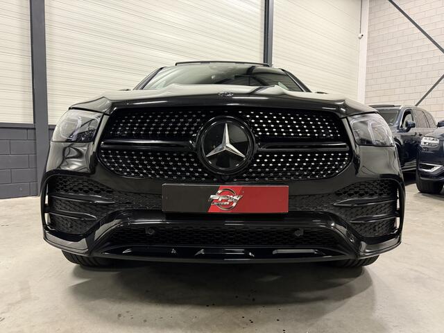 Mercedes-Benz GLE-KLASSE 350 e 4MATIC AMG PANO/LUCHTVERING/BURMESTER/TREKHAAK/HEAD-UP/ACC/CAMERA/MEMORY+MASSAGE/DISTRONIC/21"/BLACK STYLE/VOLLEDIG MERCEDES DEALER HISTORIE