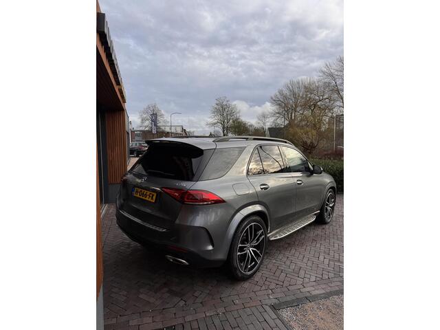 Mercedes-Benz GLE-KLASSE 450 4MATIC Premium Plus AMG Luchtvering Pano Treeplanken Navi Burmeister 22"