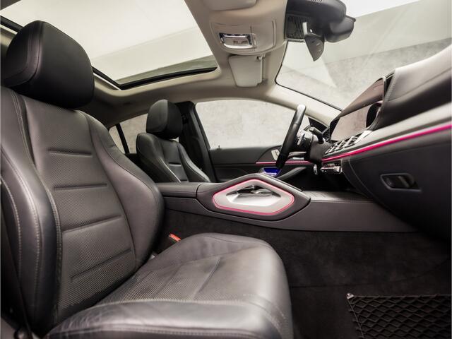 Mercedes-Benz GLE-KLASSE Coupé 350 e AMG 4MATIC 334Pk Automaat (SCHUIFDAK, APPLE CARPLAY, LUCHTVERING, MEMORY SEATS, STOELKOELING, SFEERVERLICHTING, TREEPLANKEN, MULTIBEAM LED, ADAPTIVE CRUISE, TREKHAAK, 360 CAMERA, NIEUWSTAAT)