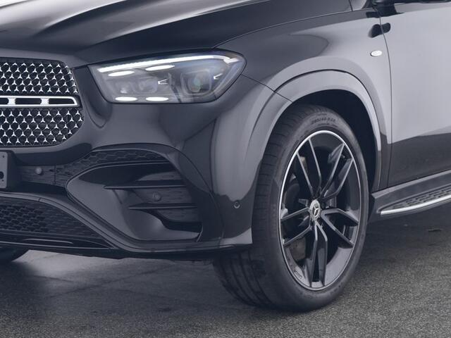 Mercedes-Benz GLE-KLASSE Coupé 400 e 4MATIC AMG Plug-In Hybride AMG Line | Night Pakket | Panorama Schuif-Kanteldak | Distronic | Trekhaak | 22I nch AMG Velgen | Stuur en stoelverwarming. Inclusief 24 maanden MB Certified garantie voor Europa.