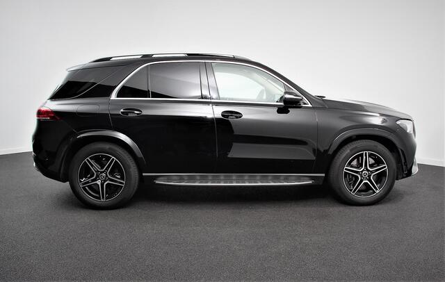 Mercedes-Benz GLE-KLASSE 350 e AMG 4-MATIC Leder adaptive Cruise Control Burmester Audio Panorama dak 20 Inch Lichtmetalen Velgen Trekhaak