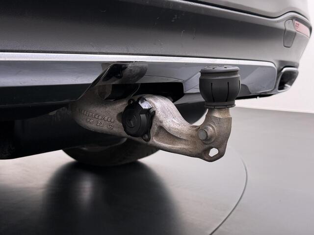 Mercedes-Benz GLE-KLASSE 350 d 4MATIC AMG Styling Panoramadak Trekhaak Stoel verwarming + ventilatie