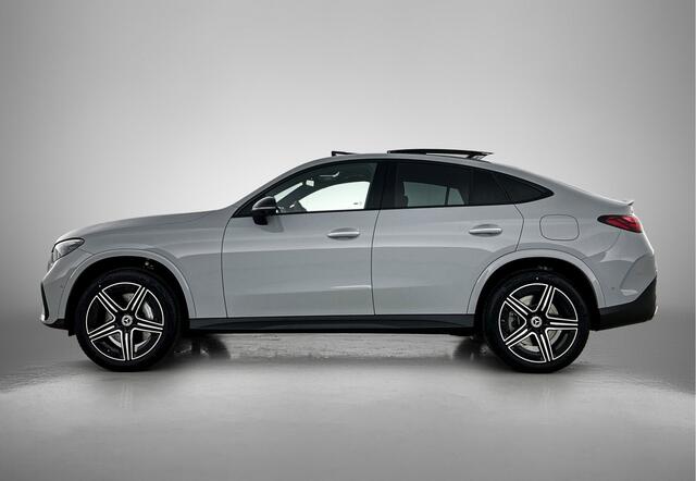 Mercedes-Benz Glc Coupé 300e 4MATIC Sport Edition | Premium Plus | Nightpakket | Winterpakket | Trekhaak | AMG spoiler | 20 inch AMG velgen | Panoramaschuifdak | Burmester® 3D sound systeem | Augmented Reality navigatie | Head-up display |