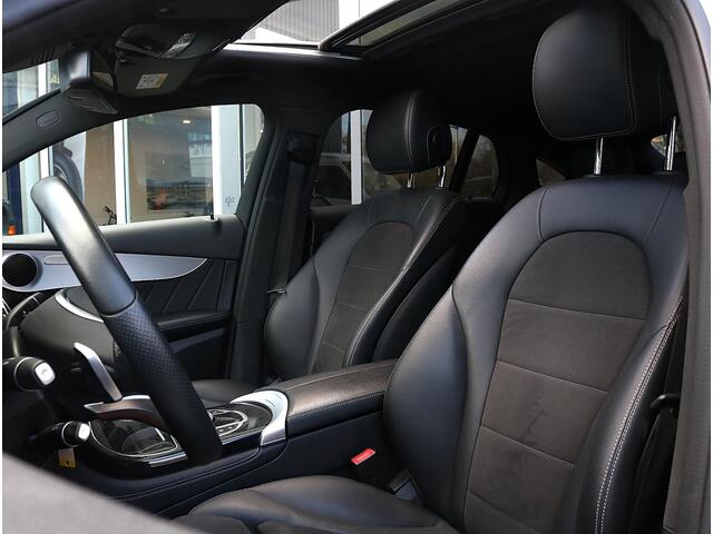 Mercedes-Benz Glc Coupé 250 4MATIC AMG Line | Distronic+ | Schuifdak Mercedes-Benz GLC Coupé 250 4MATIC AMG Line | Distronic | Panorama | Camera |