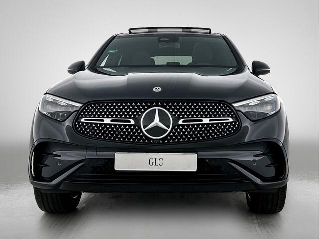 Mercedes-Benz Glc Coupé 300e 4MATIC Sport Edition | Premium | Winterpakket | Nightpakket | Trekhaak | DISTRONIC | URBAN GUARD Plus | 20" multispaaks AMG velgen |