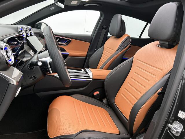 Mercedes-Benz Glc Coupé 300 e 4MATIC Sport Edition | Premium Pakket | Nightpakket | Treeplanken in aluminiumlook | Trekhaak | DISTRONIC | AMG spoiler | Panoramaschuifdak | THERMATIC |