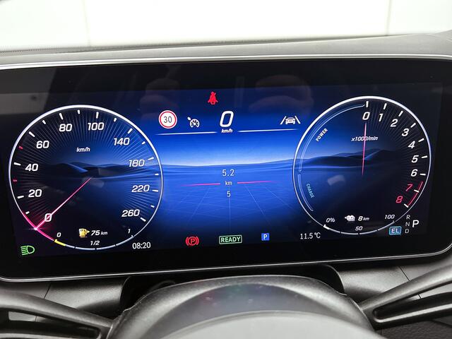 Mercedes-Benz Glc Coupé 300 e 4MATIC Sport Edition | Premium | Winterpakket | Nightpakket | Treeplanken in aluminiumlook | Trekhaak | Stoelventilatie/- verwarming | AMG spoiler | Panoramaschuifdak |