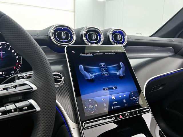 Mercedes-Benz Glc Coupé 300e 4MATIC Business Solution AMG | Advanced plus | Nightpakket | Treeplanken in aluminiumlook | Trekhaak | Panoramaschuifdak | DISTRONIC | AMG spoiler | Smartphone-integratie |