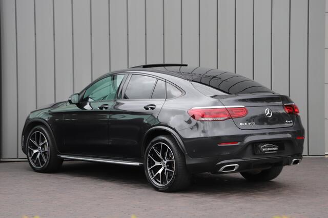 Mercedes-Benz Glc Coupé 300 AMG 4-Matic | 258PK | Schuifdak | Trekhaak | Led | Carplay | Distronic | Leder | Stoelverwarming | 2020.