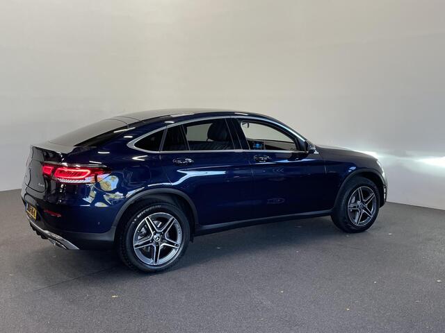 Mercedes-Benz Glc Coupé 300e 4MATIC 320pk PHEV AMG Line Navigatie Apple Carplay/Android Auto Camera Parkeersensoren Cruise Control Full Led Elektrische achterklep Stoelverwarming Climate Control Lichtmetalen velgen