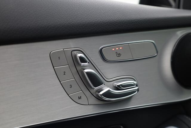 Mercedes-Benz Glc Coupé 250 4MATIC Business Solution AMG | Cruise Control | Memory | Stoelverw. | Camera | Bluetooth | 2400kg Trekgewicht | PDC V+A