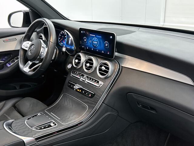 Mercedes-Benz Glc Coupé 300 e 4MATIC Business Solution AMG | Trekhaak | 360° Camera | Burmester Soundsystem | Dodehoek detector | Schuifdak | Inclusief 24 maanden MB Certified garantie voor Europa.