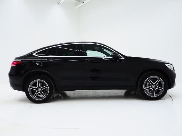 Mercedes-Benz Glc Coupé 300e 4MATIC AMG | Leder/Alcantara | Camera | Stoelverwarming | Sportstuur | Cruise | DAB | Carplay