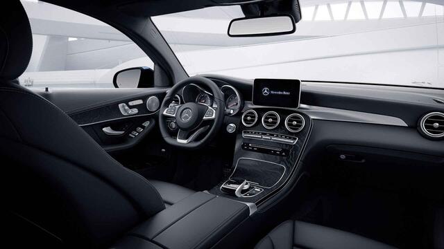Mercedes-Benz Glc Coupé 250 4MATIC Premium Plus | Schuif/kanteldak | Burmester | Memory | Lederen bekleding | Treeplanken |