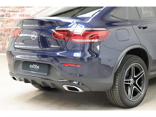 Mercedes-Benz Glc Coupé 300e 4MATIC AMG-Line Automaat / Burmester / Nightpakket / Rijassistentiepakket Plus / Sportonderstel / Stoelverwaming / Achteruitrijcamera / Elektrischverstelbare stoelen / LED / Navigatiesysteem / Leder