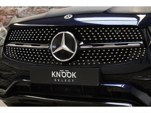 Mercedes-Benz Glc Coupé 300e 4MATIC AMG-Line Automaat / Burmester / Nightpakket / Rijassistentiepakket Plus / Sportonderstel / Stoelverwaming / Achteruitrijcamera / Elektrischverstelbare stoelen / LED / Navigatiesysteem / Leder