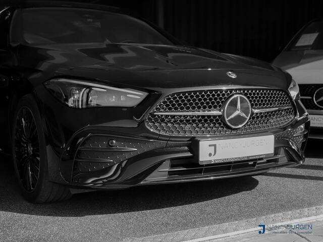 Mercedes-Benz Glc Coupé 250 4M | 9G Aut. | Business | AMG | 360* Camera | Winter Pakket | Comand APS | Nappaleder | Memory Pakket | Sfeerverlichting | Treeplanken | Parkassist. | Standkachel | Chroom Pakket | 19" AMG LM Velgen |