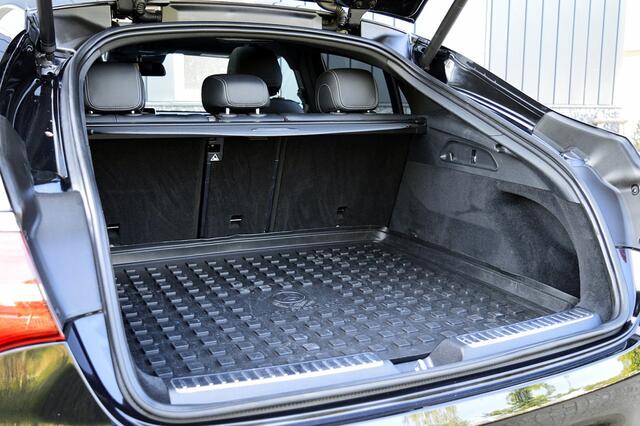 Mercedes-Benz Glc Coupé 250 4MATIC Premium Plus AMG-Styling Rijklaarprijs-Garantie Schuifdak Leder Interieur 20Inch Rond omzicht camera