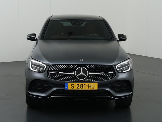 Mercedes-Benz Glc Coupé 300e 4MATIC Business Solution AMG | Night | Trekhaak | Widescreen | 19" lichtmetalen velgen | Stoelverwarming |