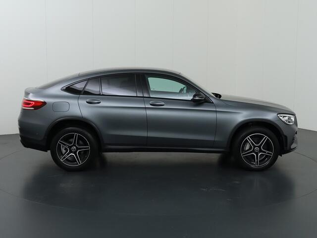 Mercedes-Benz Glc Coupé 300e 4MATIC Business Solution AMG | Night | Trekhaak | Widescreen | 19" lichtmetalen velgen | Stoelverwarming |